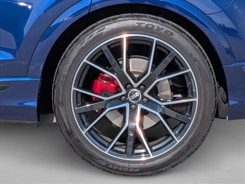 Used 2021 Audi Q8 Prestige w/ Prestige Package image 28