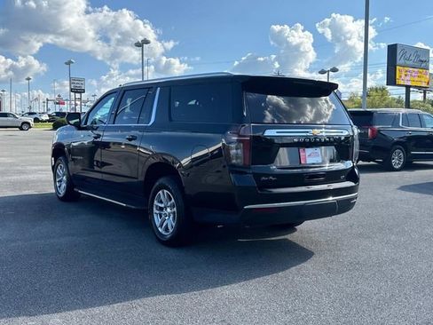 Used 2023 Chevrolet Suburban LT image 6