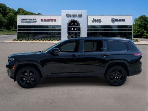 Used 2023 Jeep Grand Cherokee L Laredo AWD/4WD image 3