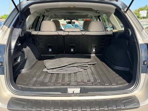 Used 2017 Subaru Outback 2.5i Premium AWD/4WD image 14