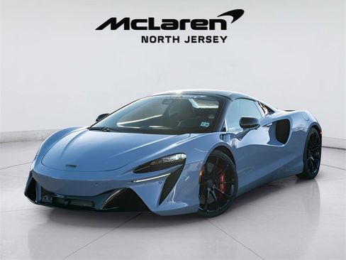 Used 2025 McLaren Artura Spider image 1