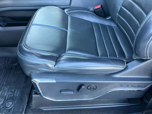 Used 2025 Ford F350 Platinum image 30