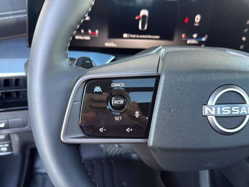 Used 2025 Nissan Murano SL AWD/4WD image 21