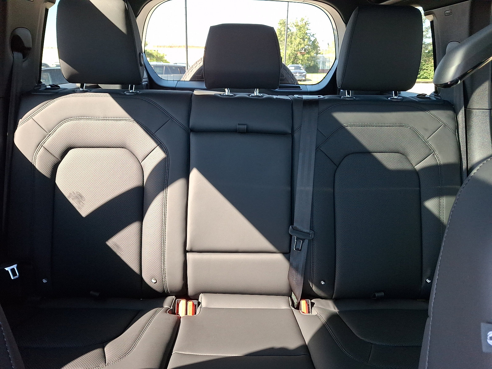 New 2026 Land Rover Defender 110 S AWD/4WD image 6