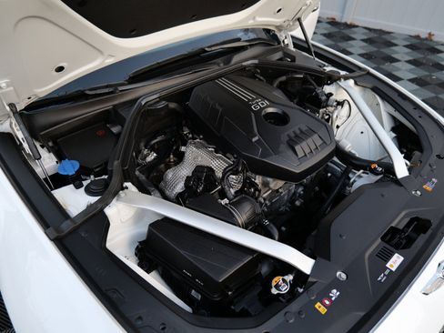 Used 2023 Genesis G70 2.0T image 53