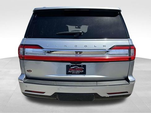 Used 2021 Lincoln Navigator L Reserve RWD image 3