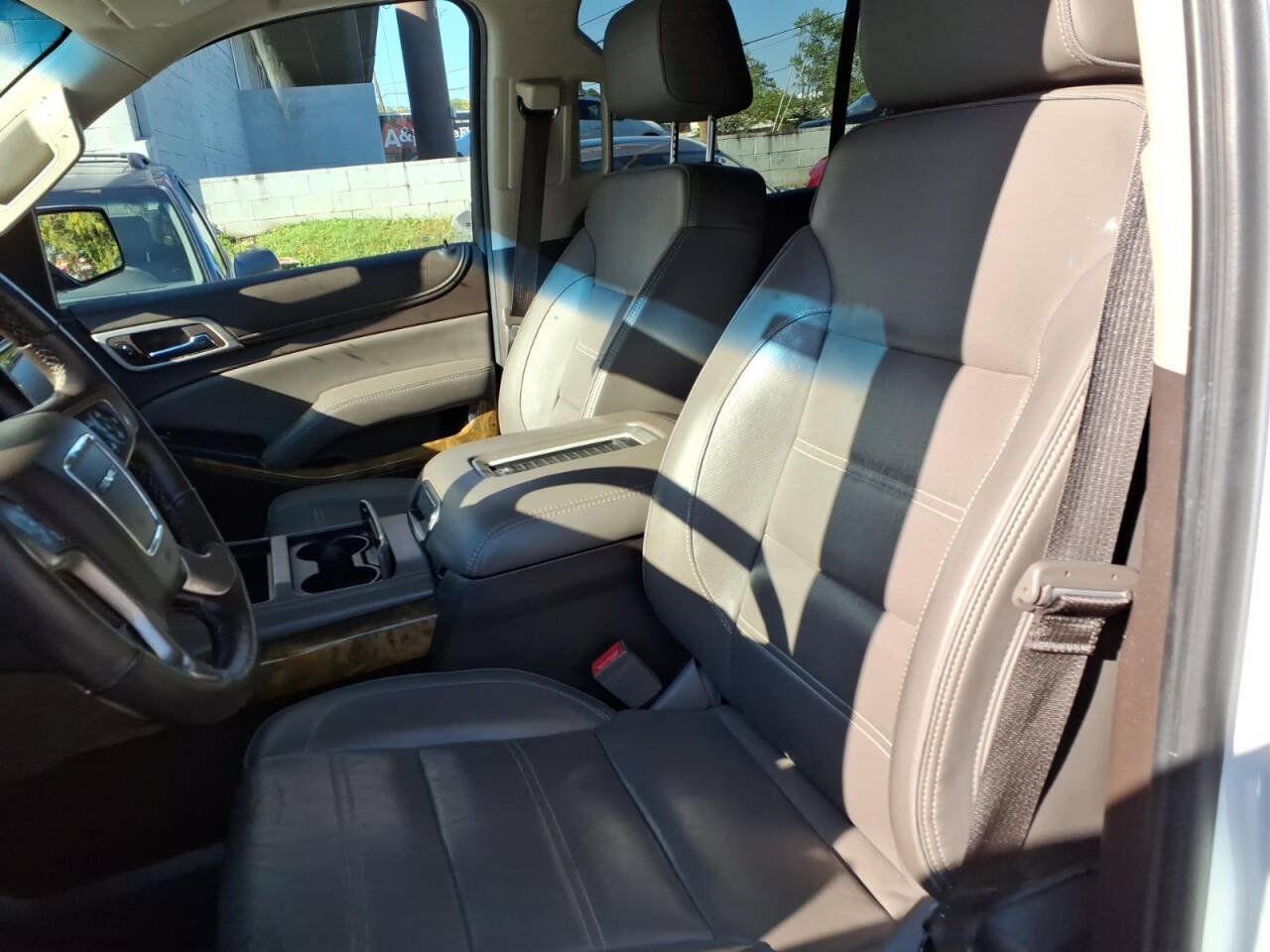 Used 2017 GMC Yukon Denali w/ Open Road Package AWD/4WD image 20