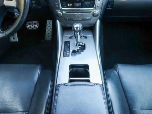 Used 2015 Lexus IS 250C w/ F-Sport Package w/as Tires image 31