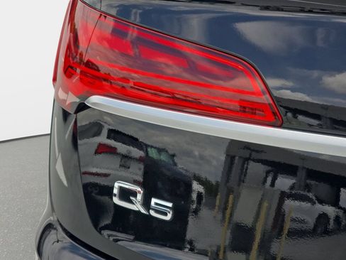 Certified 2023 Audi Q5 2.0T Premium w/ Convenience Package AWD/4WD image 28