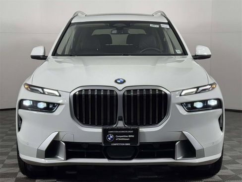 Used 2024 BMW X7 xDrive40i w/ Premium Package image 6
