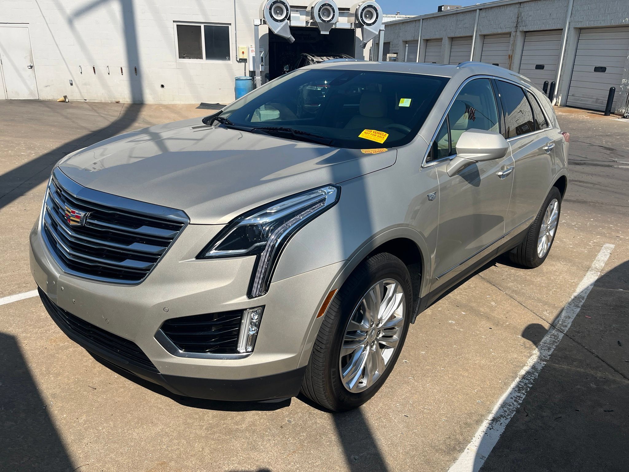 Used 2017 Cadillac XT5 Premium Luxury FWD image 3