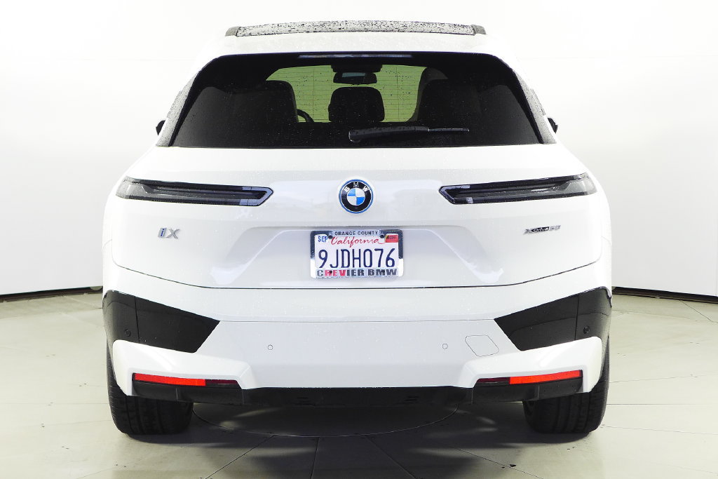 Certified 2024 BMW iX xDrive50 w/ Premium Package AWD/4WD image 7