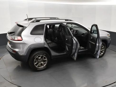 Used 2021 Jeep Cherokee Trailhawk w/ Premium Leather Package image 6