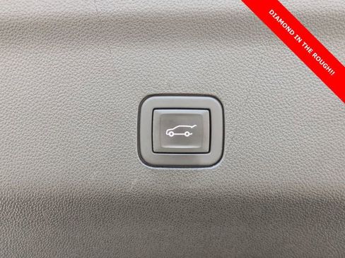 Used 2024 GMC Yukon Denali image 36