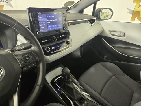Used 2022 Toyota Corolla SE w/ Carpet Mat Package (TMS) image 23