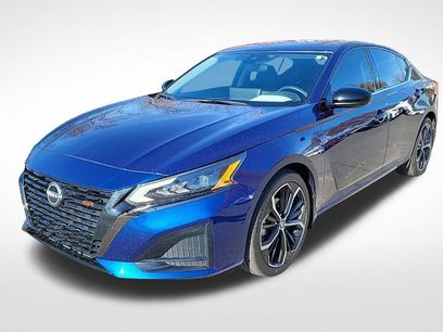 Used 2023 Nissan Altima 2.5 SR w/ SR Premium Package