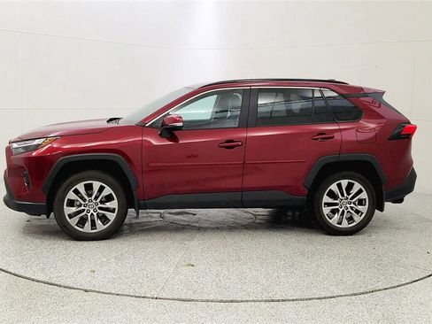 Used 2023 Toyota RAV4 XLE Premium AWD/4WD image 4