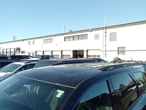 Used 2024 Dodge Durango SXT w/ SXT Blacktop Group image 5