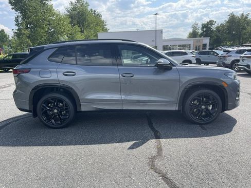 New 2026 Volkswagen Tiguan SE R-Line AWD/4WD image 2