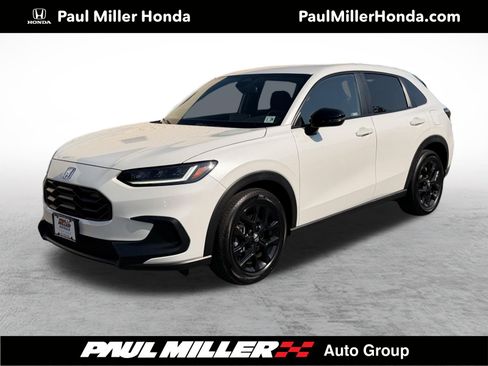Used 2024 Honda HR-V Sport image 1