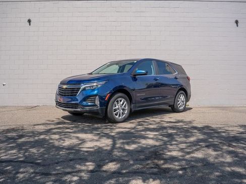 Used 2023 Chevrolet Equinox LT AWD/4WD image 1