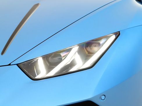 Used 2022 Lamborghini Huracan EVO image 31