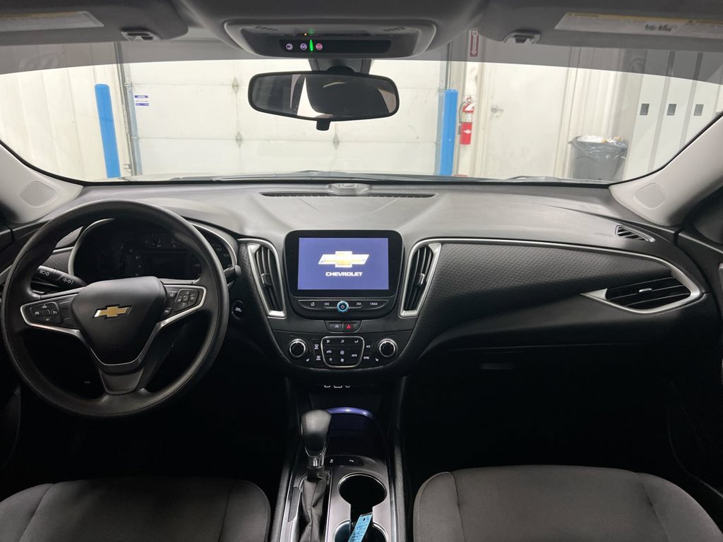 Used 2022 Chevrolet Malibu LT FWD image 10