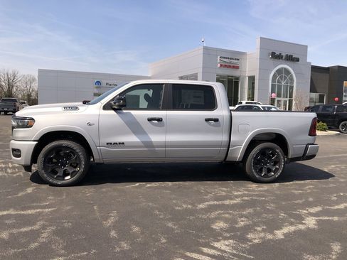 New 2026 RAM 1500 4x4 Crew Cab image 11