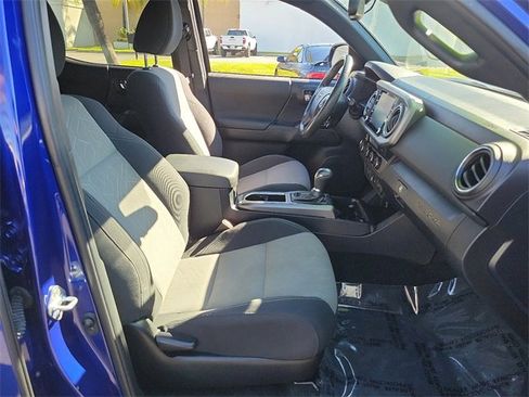 Used 2023 Toyota Tacoma TRD Sport image 16