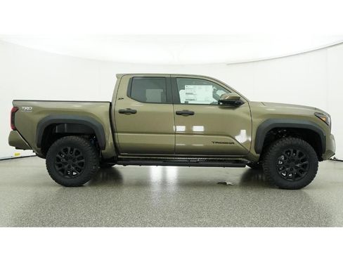 New 2026 Toyota Tacoma TRD Off-Road AWD/4WD image 27