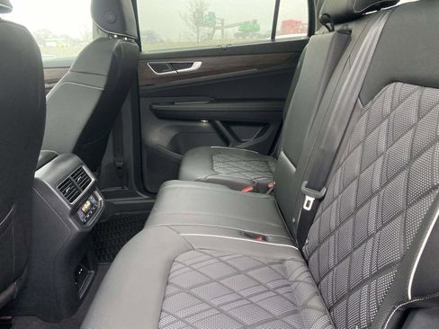 New 2026 Volkswagen Atlas SEL Premium R-Line AWD/4WD image 13