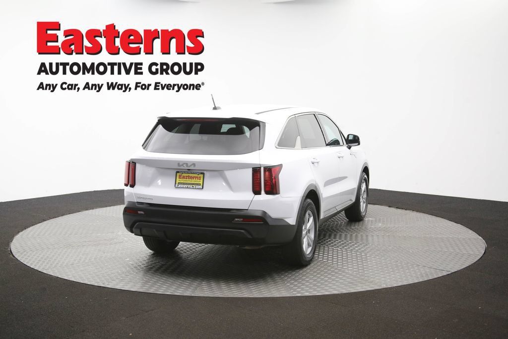 Used 2023 Kia Sorento LX FWD image 37