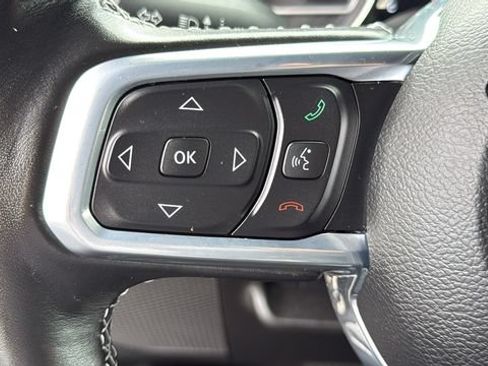 Used 2022 Jeep Wrangler Unlimited Sahara w/ Cold Weather Group AWD/4WD image 12