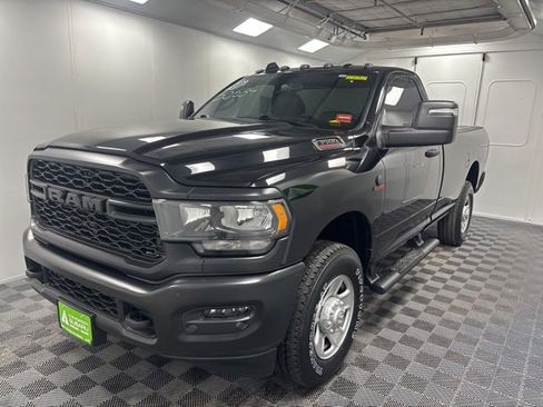 Used 2024 RAM 3500 Tradesman w/ Snow Chief Group AWD/4WD image 3