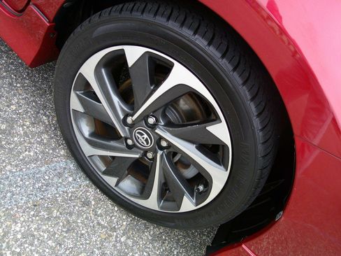 Used 2018 Toyota Corolla iM w/ All-Weather Mat Package FWD image 22
