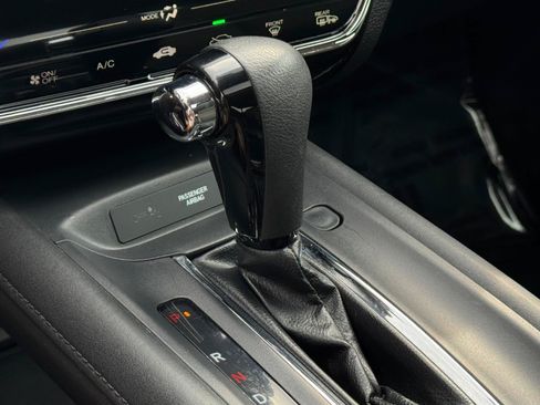 Used 2018 Honda HR-V EX image 19