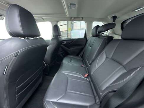 Used 2020 Subaru Forester Limited image 33