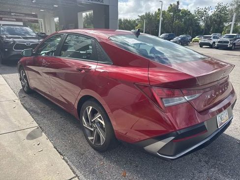 Used 2025 Hyundai Elantra Limited image 5