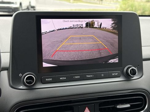 Used 2023 Hyundai Kona SEL AWD/4WD image 5
