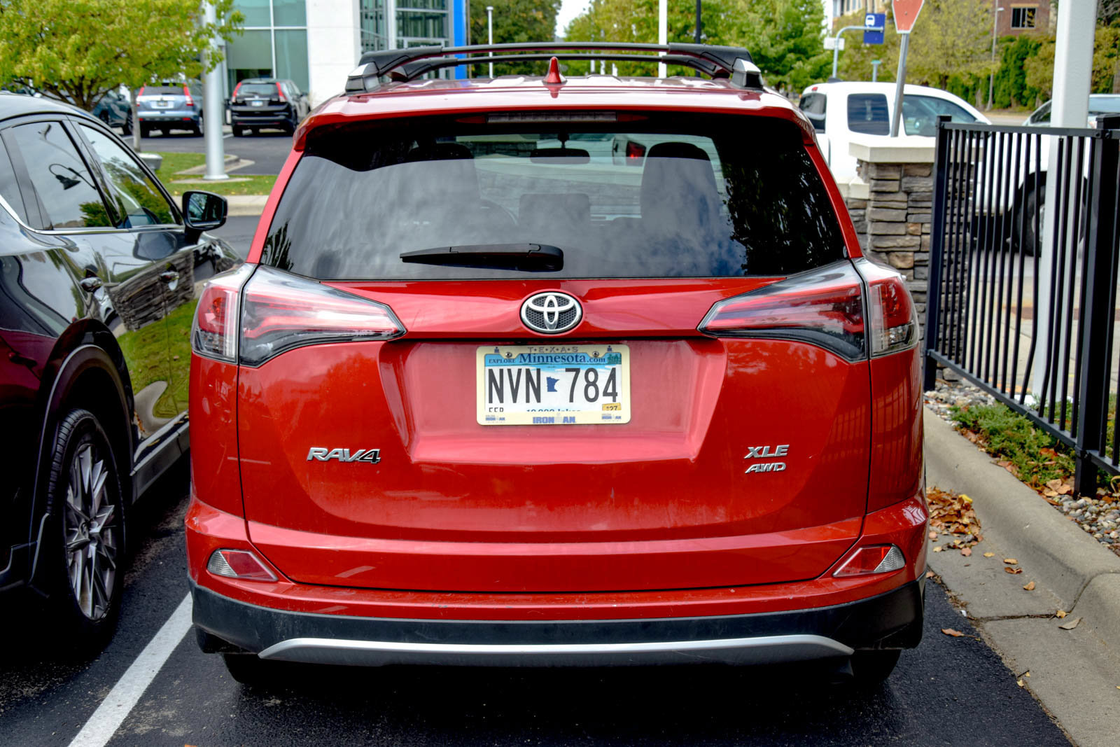 Used 2016 Toyota RAV4 XLE AWD/4WD image 6