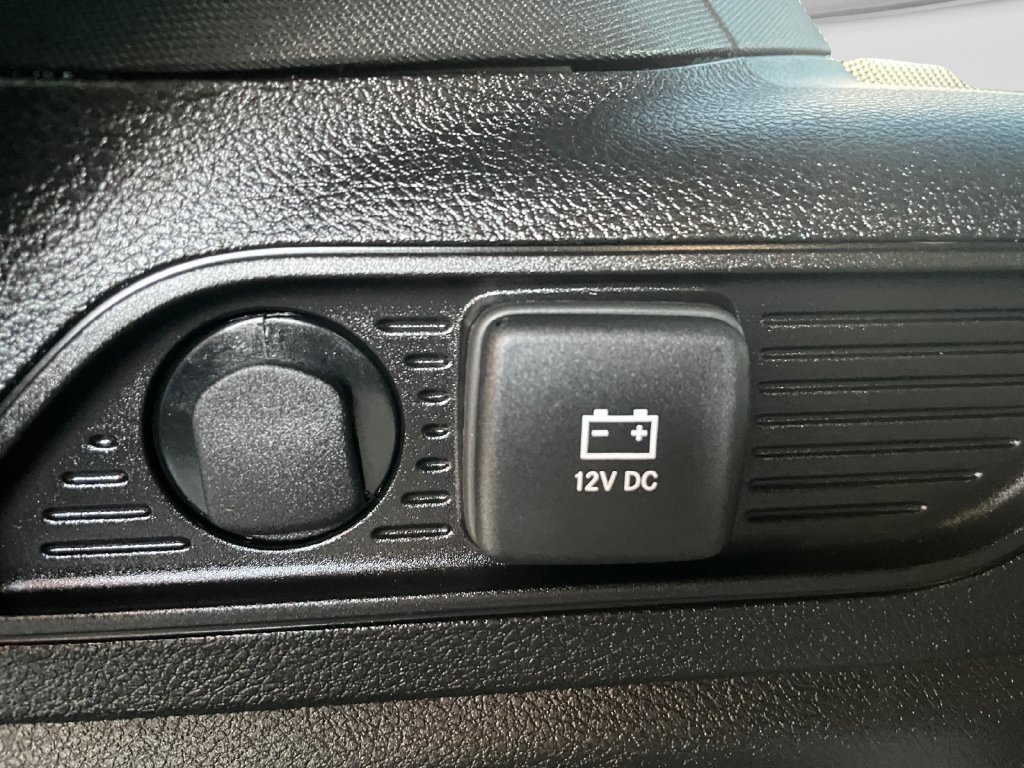 Used 2023 Jeep Grand Cherokee Altitude AWD/4WD image 32