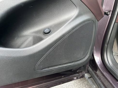 Used 2017 Buick Envision Essence image 12