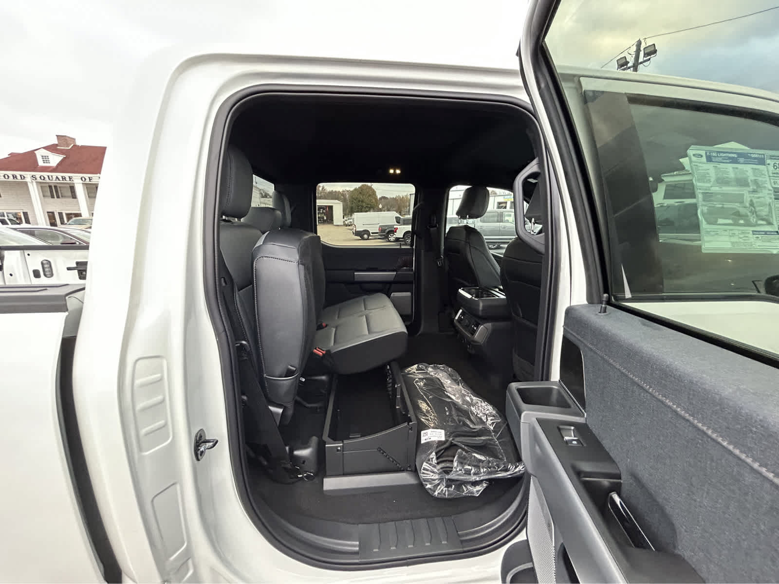 New 2023 Ford F150 Lightning Lariat AWD/4WD image 21