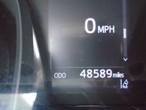 Used 2024 Toyota Camry SE image 16