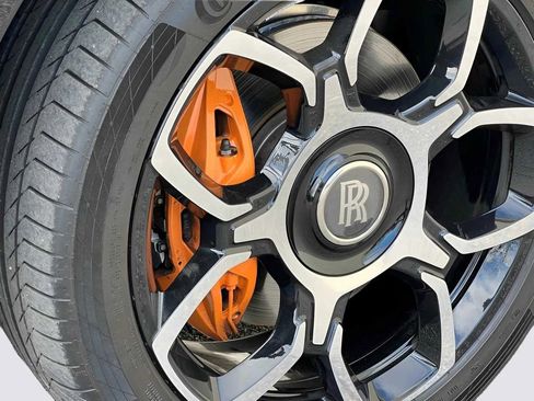 Certified 2024 Rolls-Royce Cullinan Black Badge w/ Driver's Package image 19