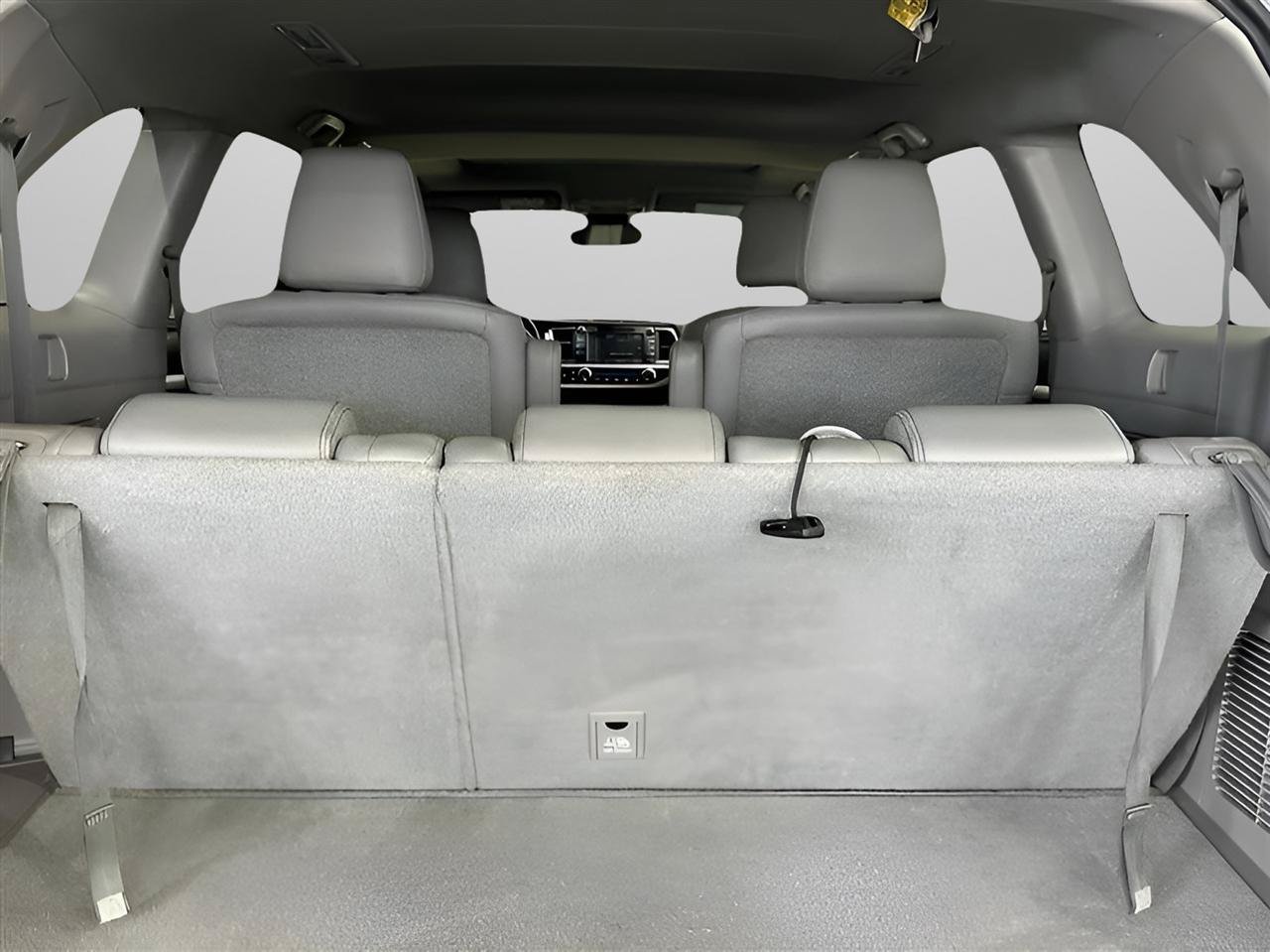 Used 2017 Toyota Highlander XLE AWD/4WD image 19