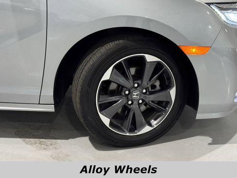 Used 2023 Honda Odyssey Elite image 14