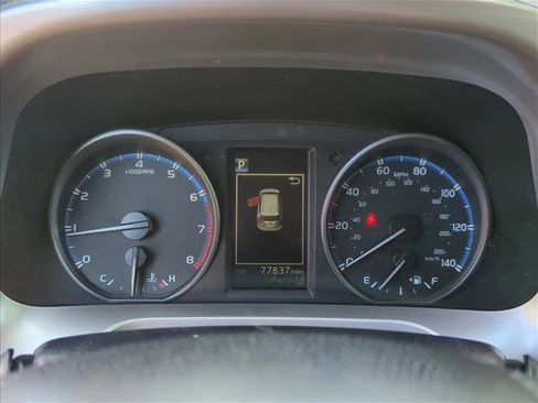Used 2018 Toyota RAV4 XLE image 16