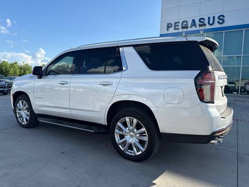 Used 2021 Chevrolet Tahoe High Country AWD/4WD image 3
