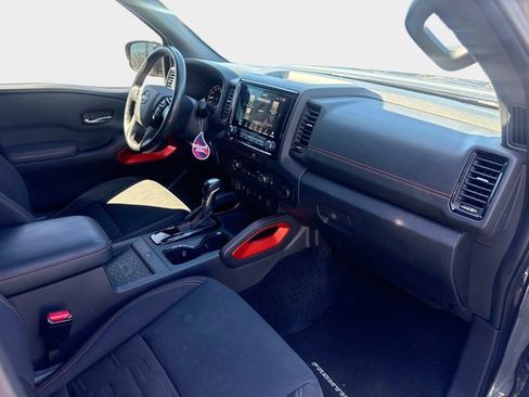 Certified 2022 Nissan Frontier Pro-X image 12